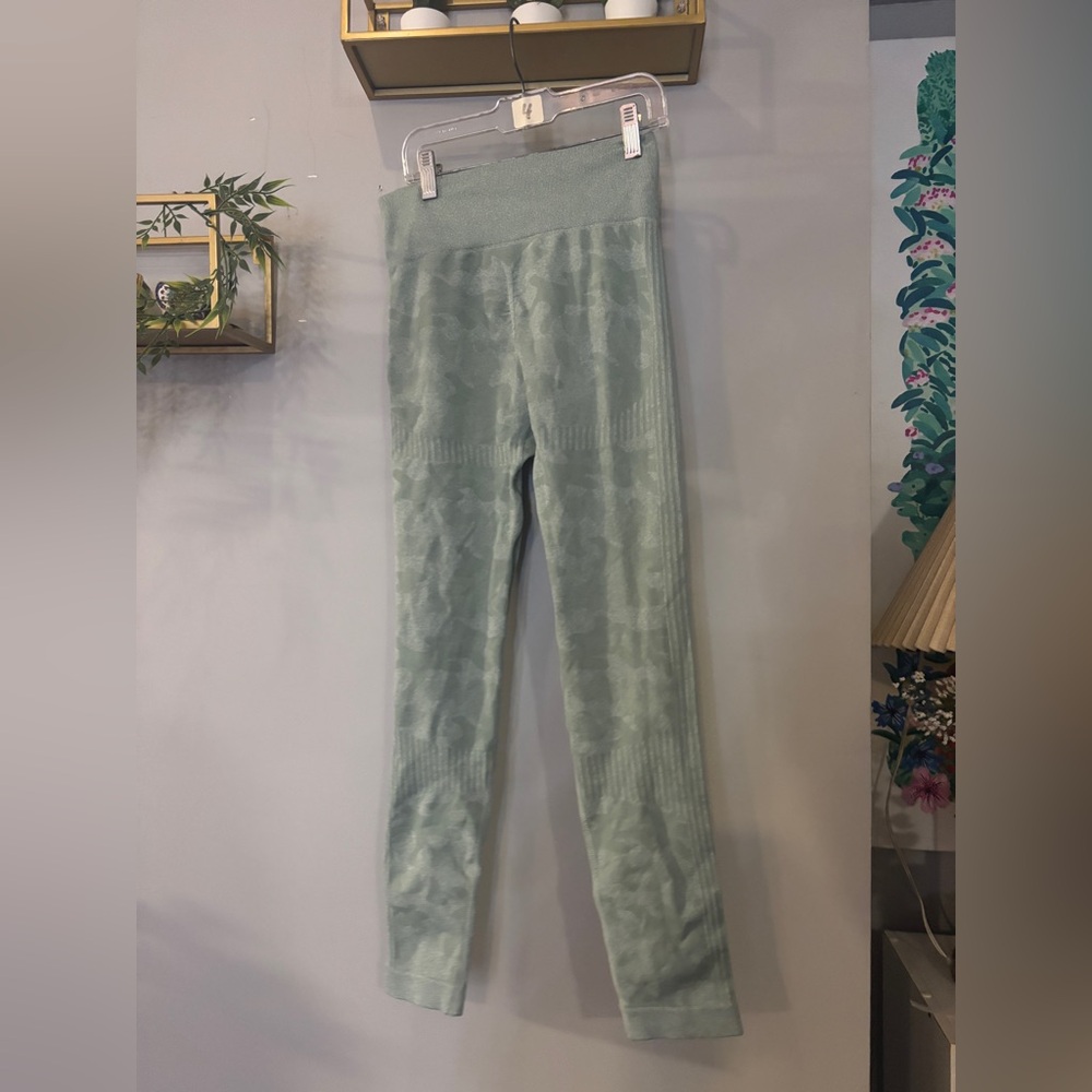 Ruched butt sage green work out leggings
